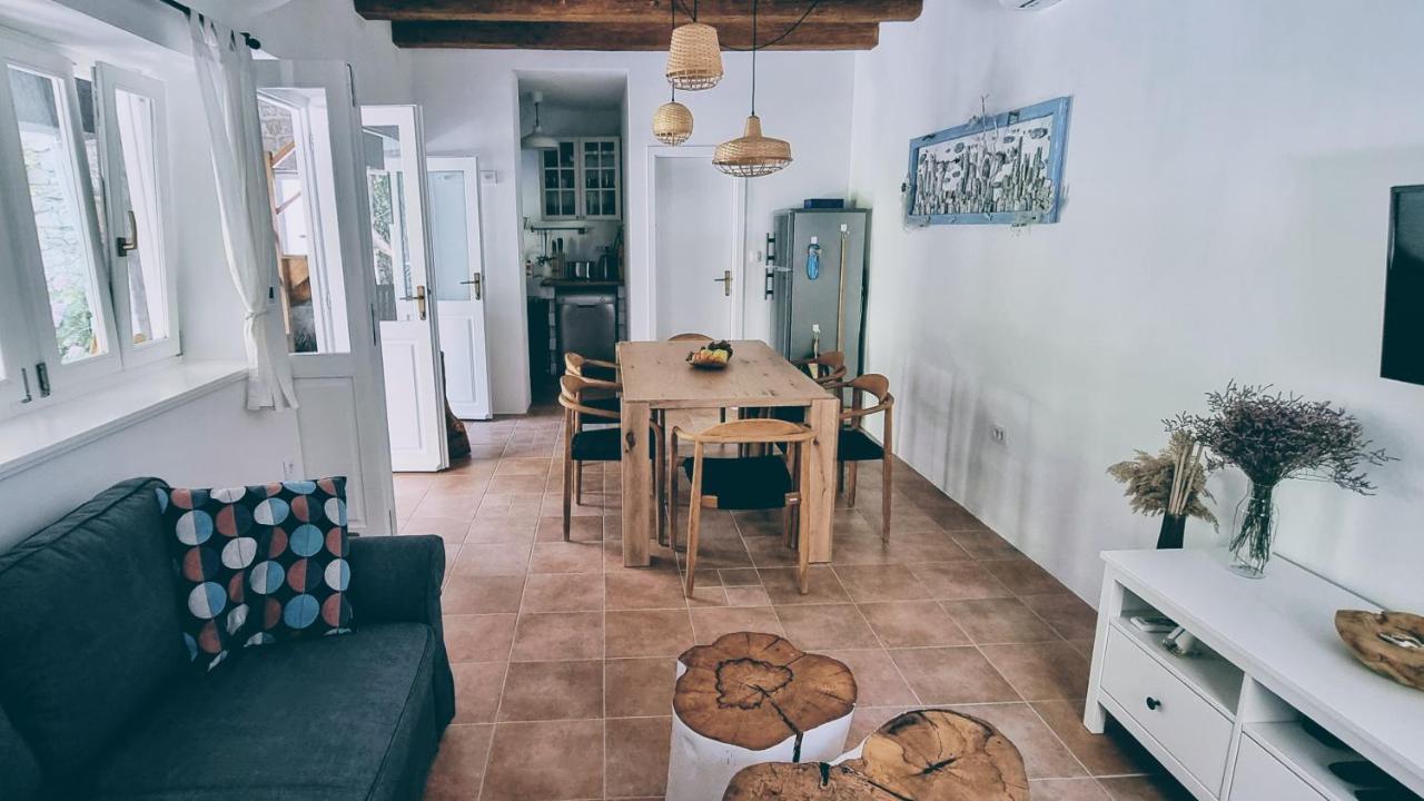 Rector'S Villa - Charming Retreat In Old Town With Jacuzzi In Private Courtyard Rab Town Exteriér fotografie