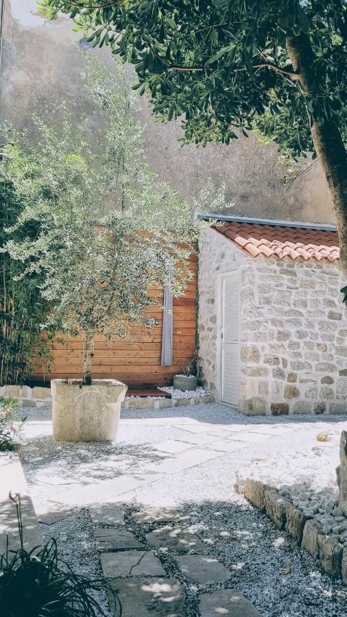 Rector'S Villa - Charming Retreat In Old Town With Jacuzzi In Private Courtyard Rab Town Exteriér fotografie